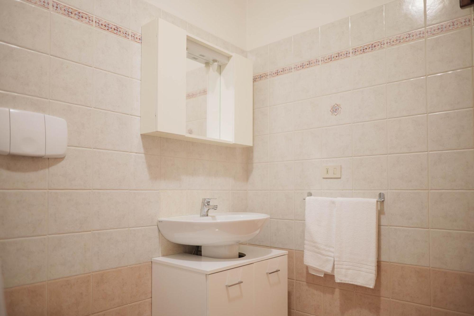 Casa Ghandi Vicino A Roma Con Box Auto E Wi-Fi 蒙泰罗通多 外观 照片